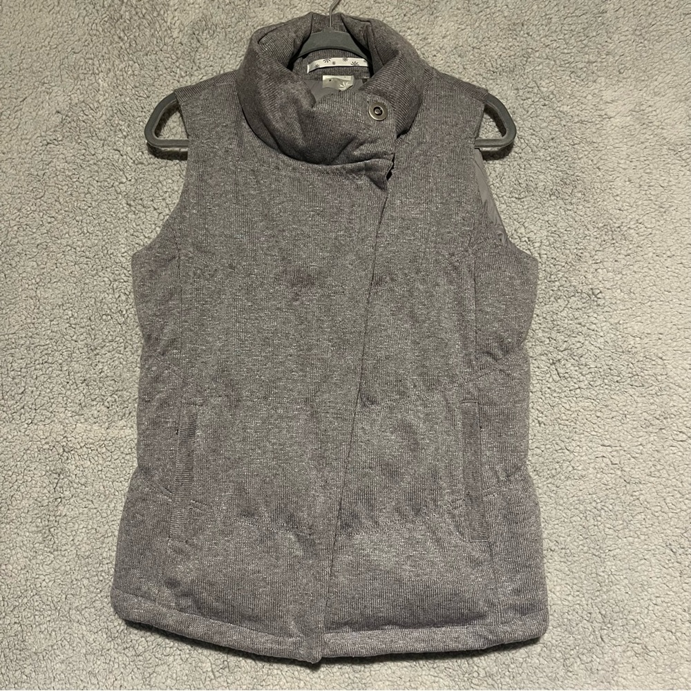 Athleta Puffer Vest Gray Women's Sweater Vest Size Medium